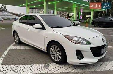 Седан Mazda 3 2011 в 