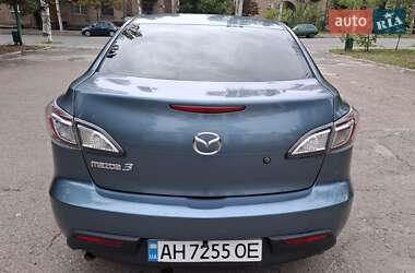 Седан Mazda 3 2010 в 