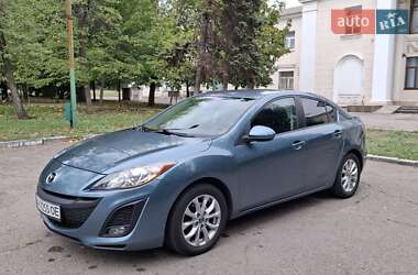 Седан Mazda 3 2010 в 