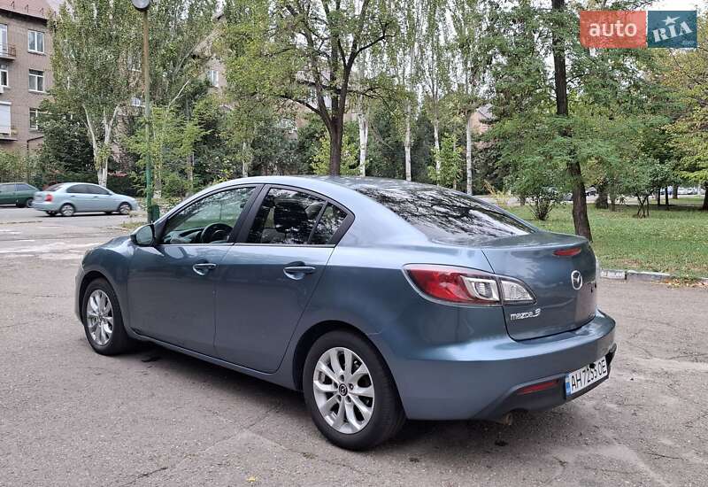 Седан Mazda 3 2010 в Запорожье