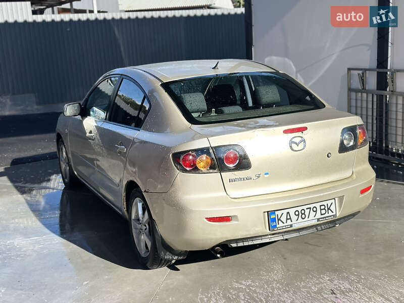 Седан Mazda 3 2005 в Киеве