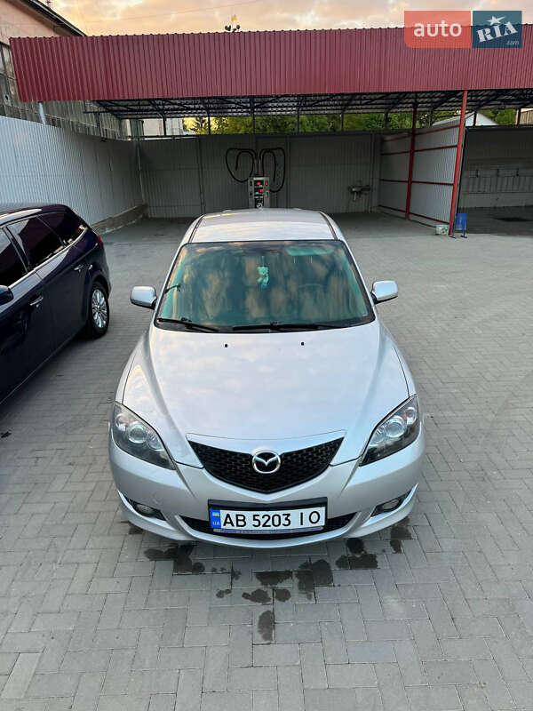 Хэтчбек Mazda 3 2004 в Шаргороде