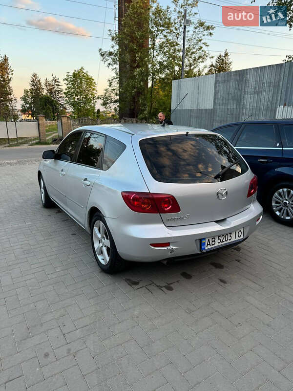 Хэтчбек Mazda 3 2004 в Шаргороде