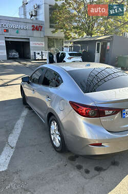 Седан Mazda 3 2014 в 