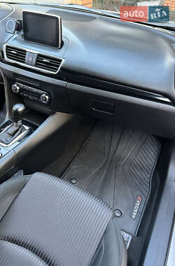 Седан Mazda 3 2014 в 