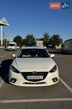 Хэтчбек Mazda 3 2015 в 