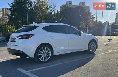 Хэтчбек Mazda 3 2015 в 