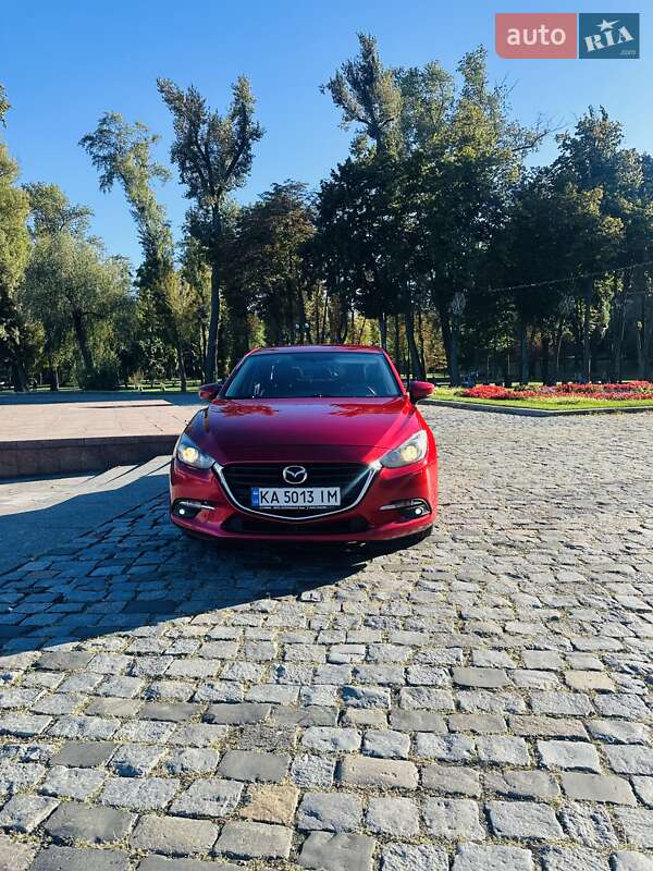 Седан Mazda 3 2016 в Киеве