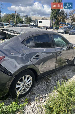 Седан Mazda 3 2013 в 