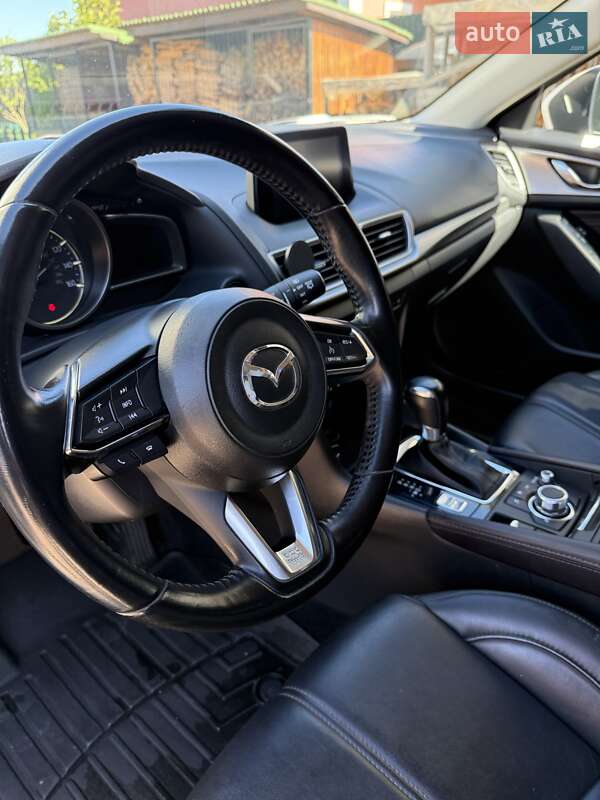 Хэтчбек Mazda 3 2016 в Киеве