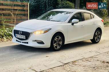 Седан Mazda 3 2017 в Киеве