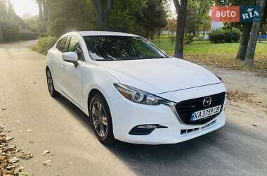 Седан Mazda 3 2017 в 