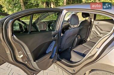 Седан Mazda 3 2016 в 