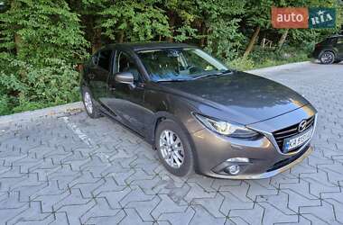 Седан Mazda 3 2016 в 