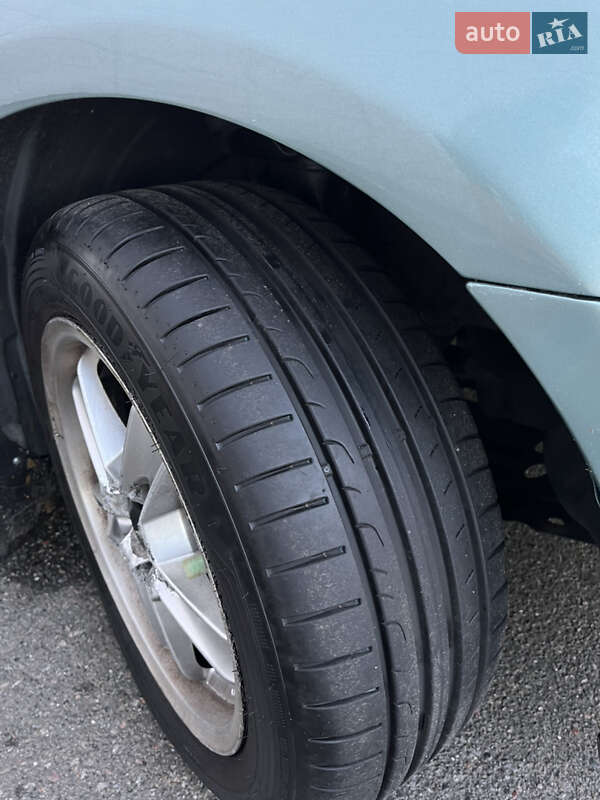 Хэтчбек Mazda 3 2004 в Киеве