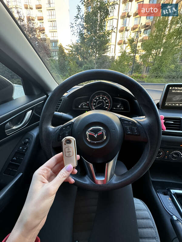 Хетчбек Mazda 3 2015 в Києві
