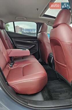 Седан Mazda 3 2023 в Киеве
