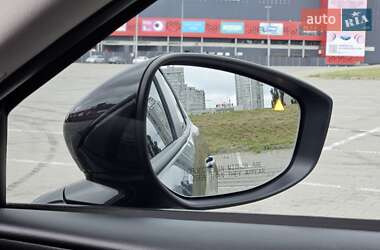 Седан Mazda 3 2023 в Киеве