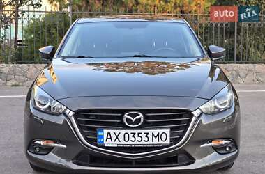 Седан Mazda 3 2017 в 