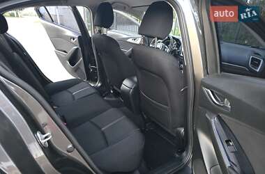 Седан Mazda 3 2017 в 