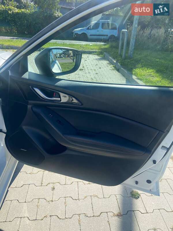 Седан Mazda 3 2016 в Львове фото 14 Седан Mazda 3 2016 в Львове