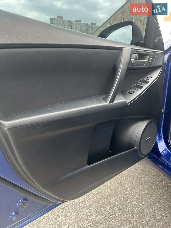 Седан Mazda 3 2013 в Харькове
