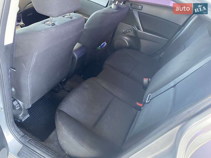 Седан Mazda 3 2010 в Николаеве