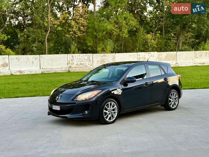Хэтчбек Mazda 3 2013 в 