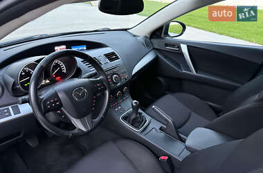 Хэтчбек Mazda 3 2013 в 