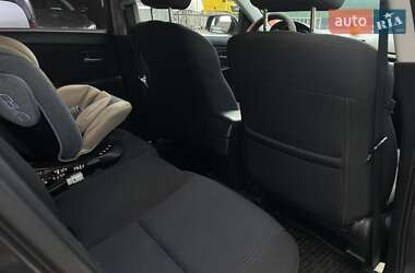 Хэтчбек Mazda 3 2005 в 