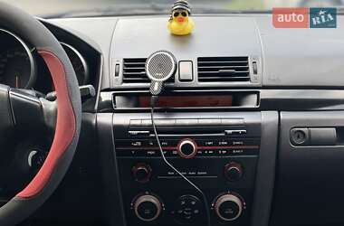 Хэтчбек Mazda 3 2005 в 