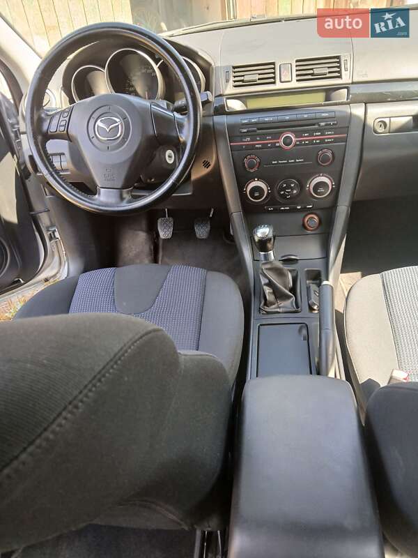 Хэтчбек Mazda 3 2005 в Полтаве
