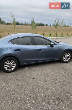 Седан Mazda 3 2014 в 