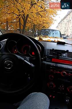Седан Mazda 3 2003 в 