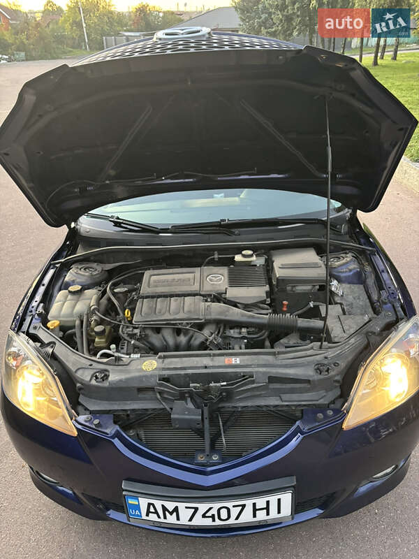 Хетчбек Mazda 3 2005 в Житомирі