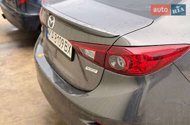 Седан Mazda 3 2017 в 