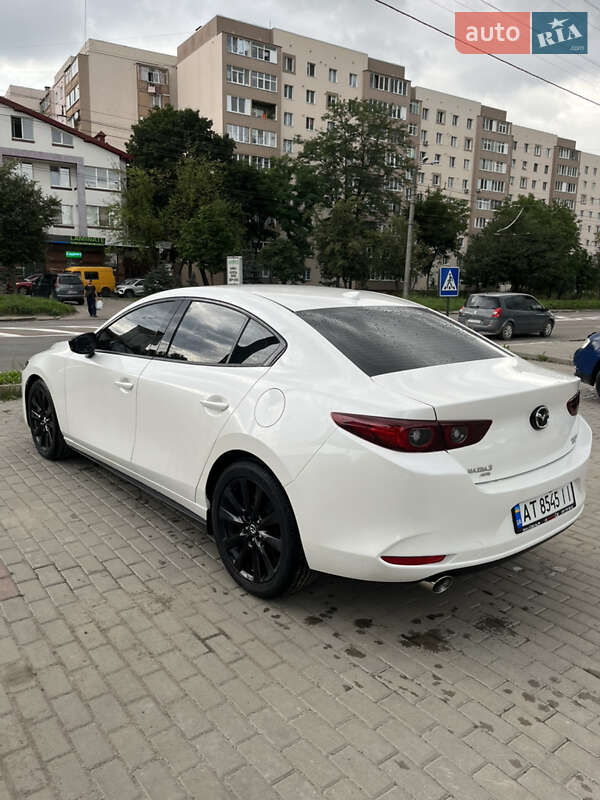 Седан Mazda 3 2022 в Ивано-Франковске