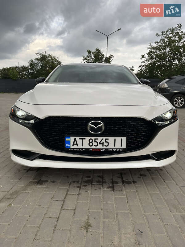 Седан Mazda 3 2022 в Ивано-Франковске