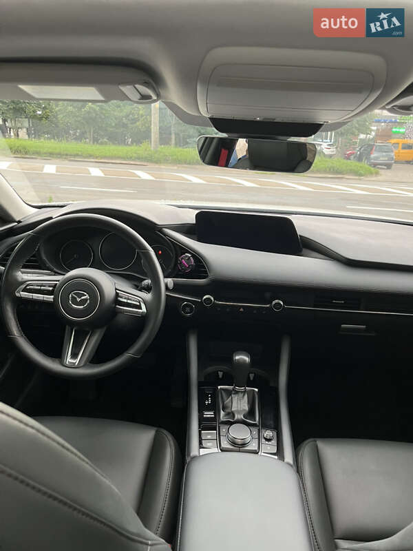 Седан Mazda 3 2022 в Ивано-Франковске