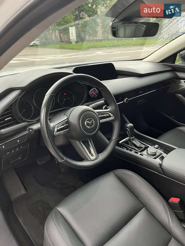 Седан Mazda 3 2022 в Ивано-Франковске