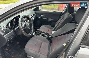 Седан Mazda 3 2004 в 