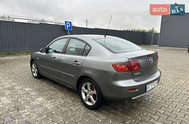 Седан Mazda 3 2004 в 