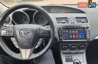 Седан Mazda 3 2010 в 