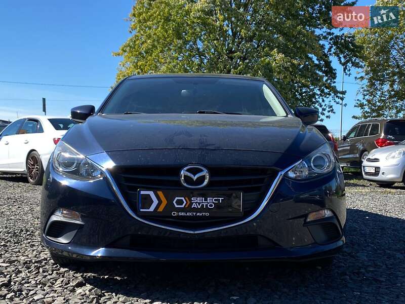 Седан Mazda 3 2016 в Львове
