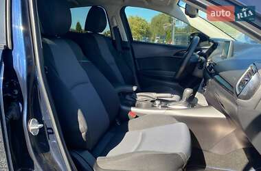 Седан Mazda 3 2016 в 