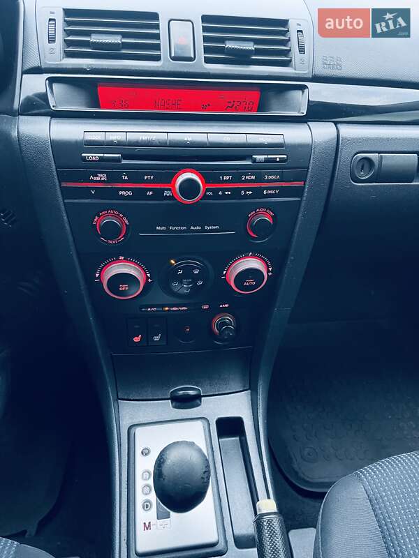 Хэтчбек Mazda 3 2005 в Киеве