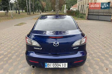 Седан Mazda 3 2012 в Лубнах