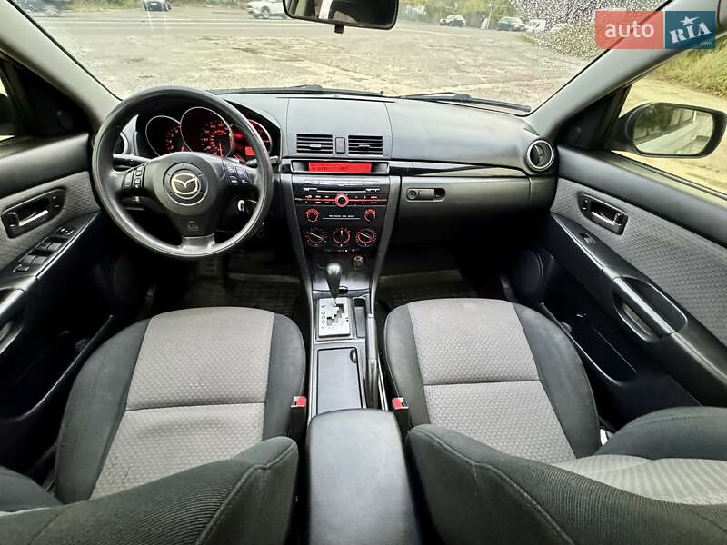 Седан Mazda 3 2006 в Киеве