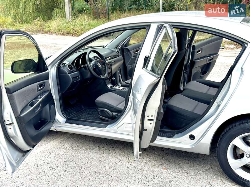 Седан Mazda 3 2006 в Киеве