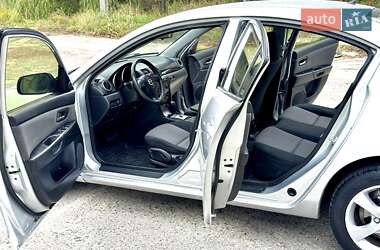 Седан Mazda 3 2006 в 